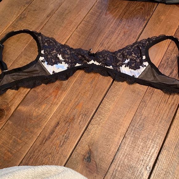 Victoria's Secret Intimates & Sleepwear Victoria Secret Cupless Bra